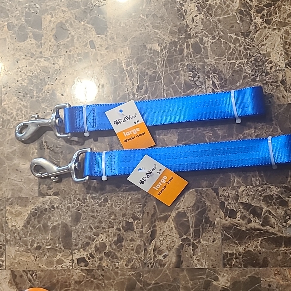 1 Left...new with tag 5 ft x 1 in dog leash for large dogs